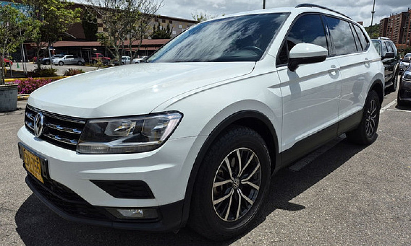 Volkswagen Tiguan Al...