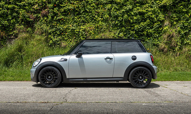 Mini Cooper 1.6 R56 ...