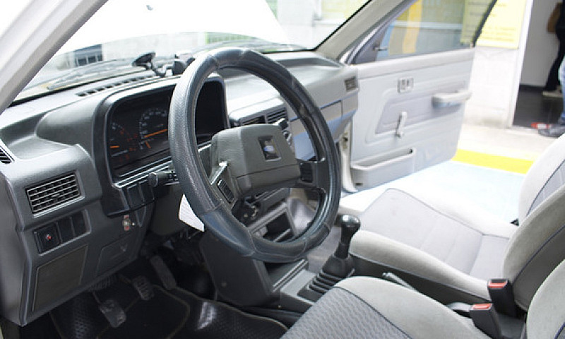 Ford Festiva Avila...