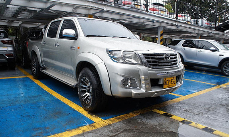 Toyota  Hilux 4X2 Do...