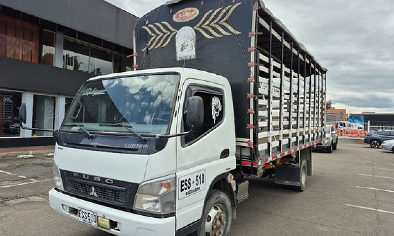 Mitsubishi Fuso 4.9 ...