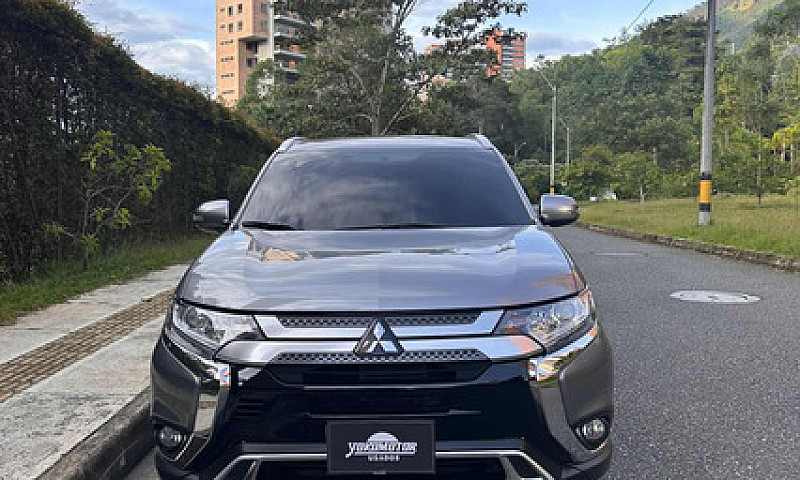 Mitsubishi Outlander...
