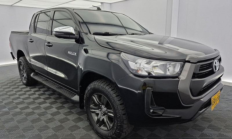 Toyota Hilux 2.4 Die...