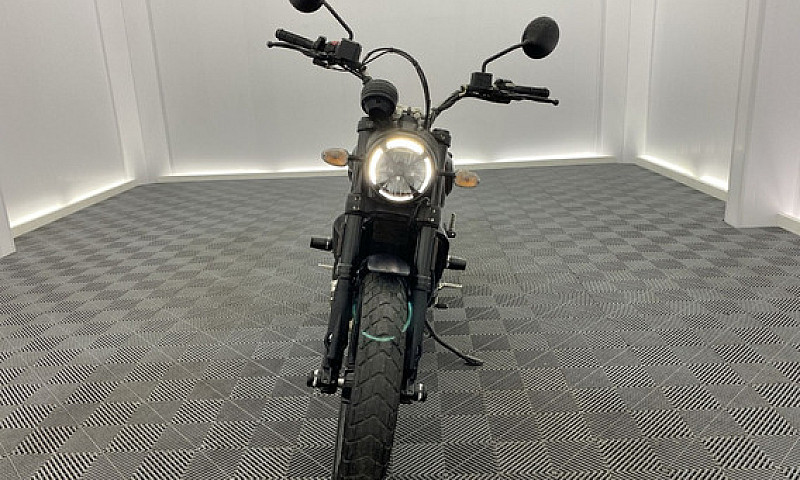 Ducati Scrambler 800...