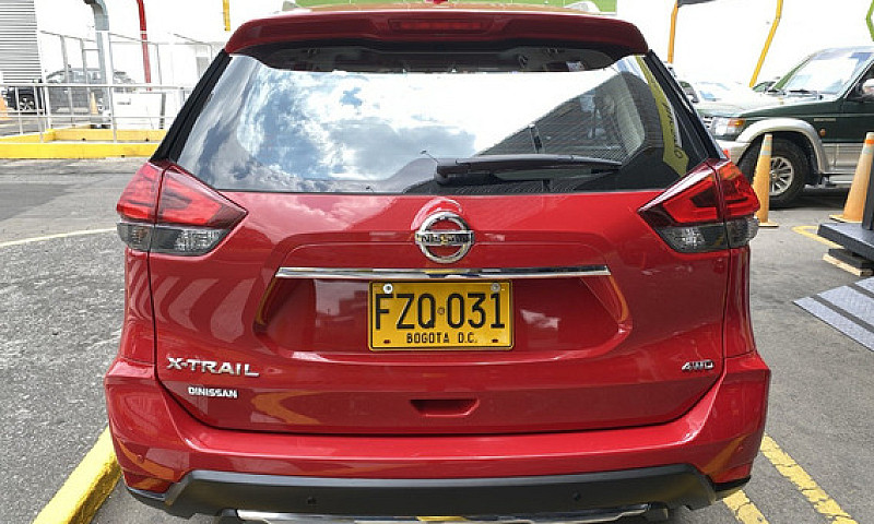 Nissan X-Trail 2.5 E...