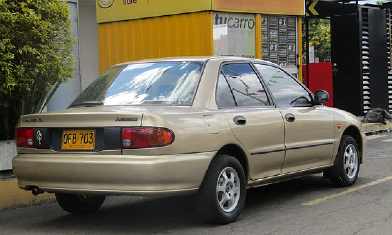 Mitsubishi Lancer 1....