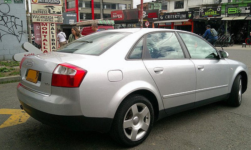 Audi A4 2.0 Multitro...