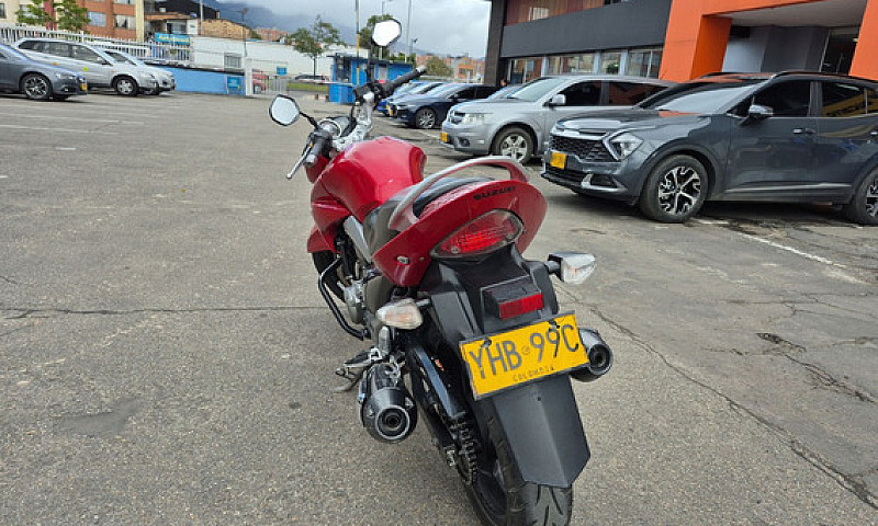 Suzuki Inazuma 250...