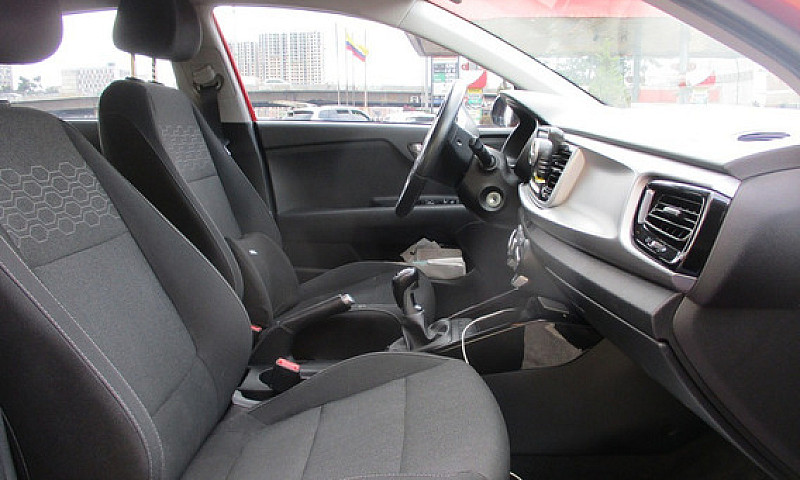 Kia Rio   1400Cc Mt ...