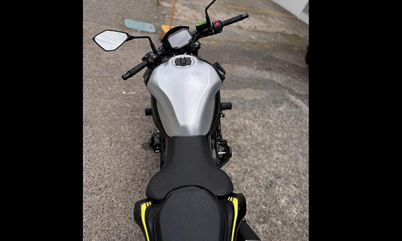 Kawasaki Z900 2023...