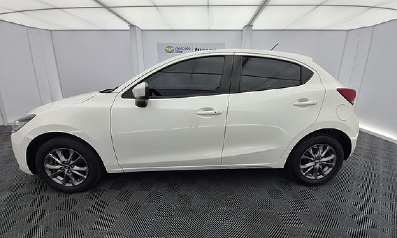 Mazda 2 Hatchback 1....