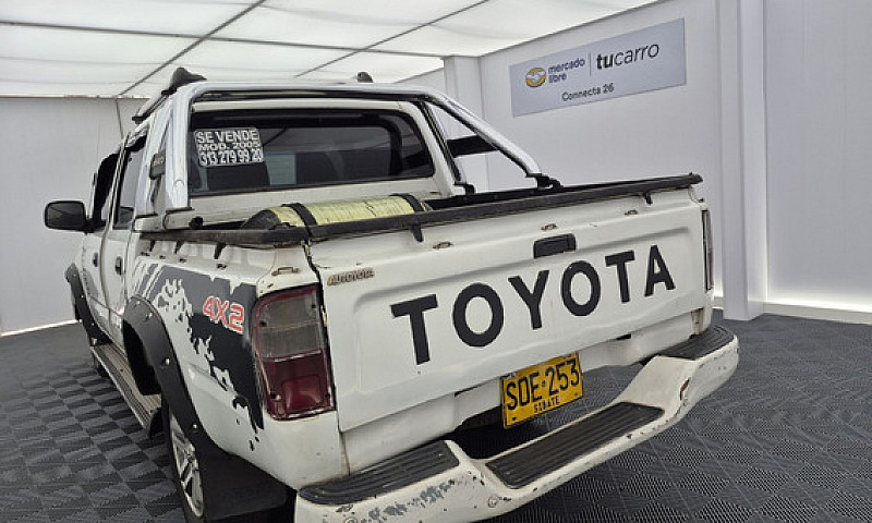 Toyota Hilux 2.4 Et...