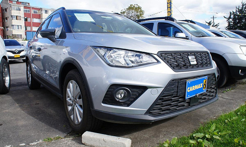 Seat  Arona Referenc...