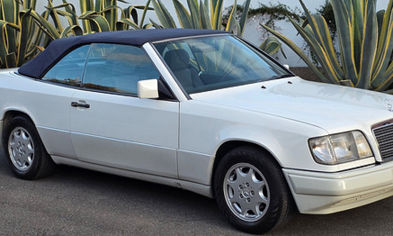 Mercedes Benz E200 C...