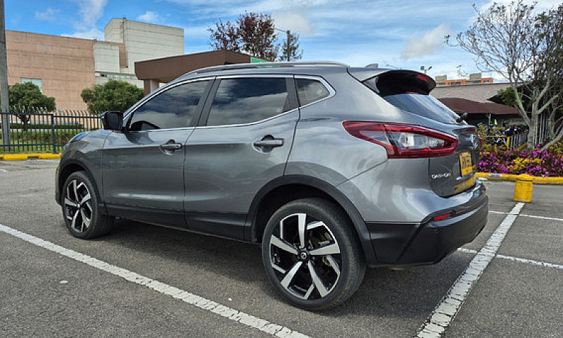 Nissan Qashqai 2.0 E...