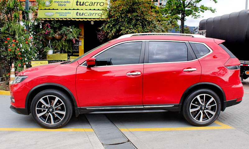 Nissan X-Trail 2.5 E...