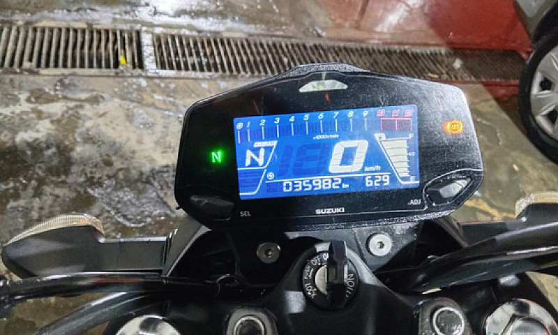 Espectacular Gixxer ...