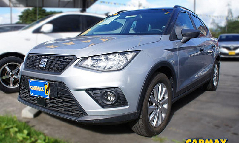 Seat  Arona Referenc...