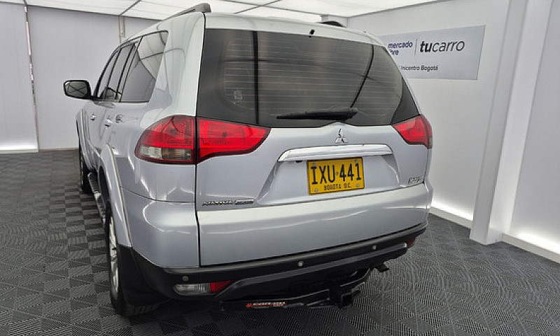 Mitsubishi Nativa 2....