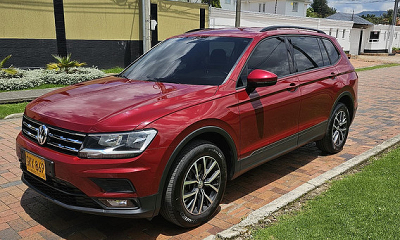 Volkswagen Tiguan Al...