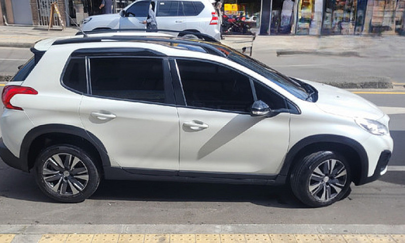 Peugeot 2008 1.6 Act...