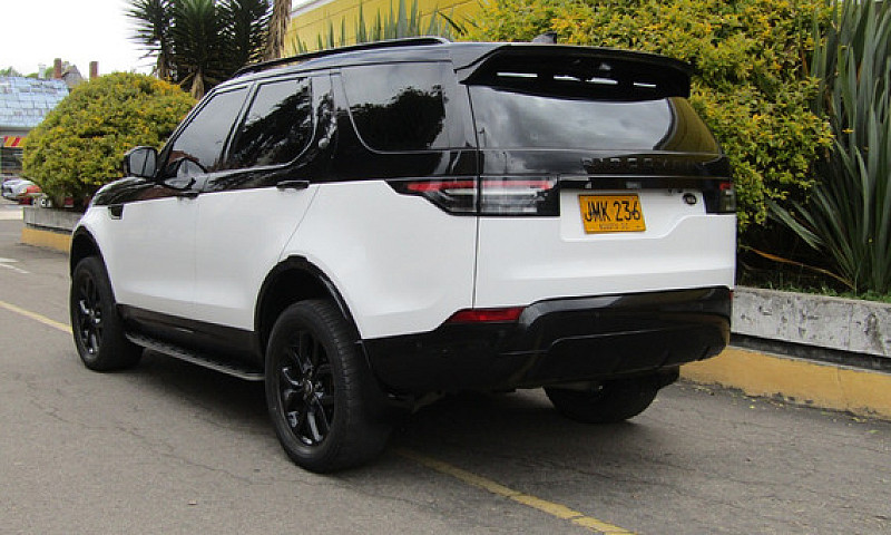 Land Rover Discovery...