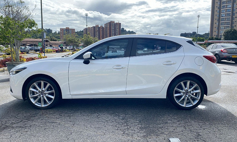 Mazda 3 2.0 Sport Gr...