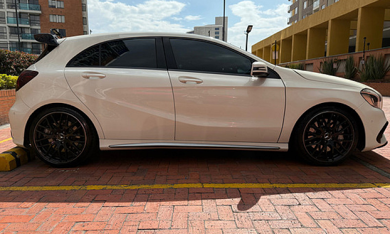 Mercedes-Benz Amg 2....