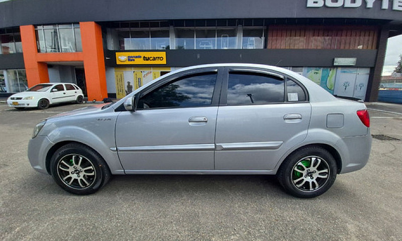 Kia Rio 1.6 4 P...