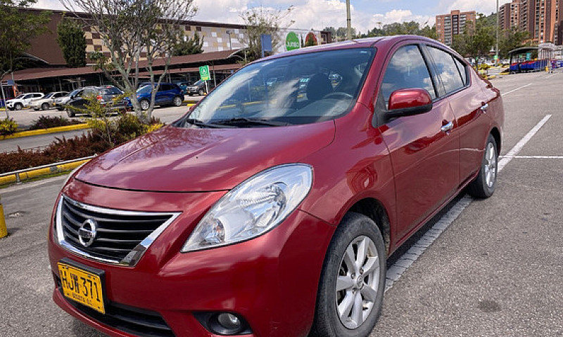 Nissan Versa 1.6 Anv...