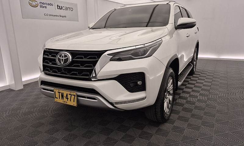 Toyota Fortuner 2.8 ...