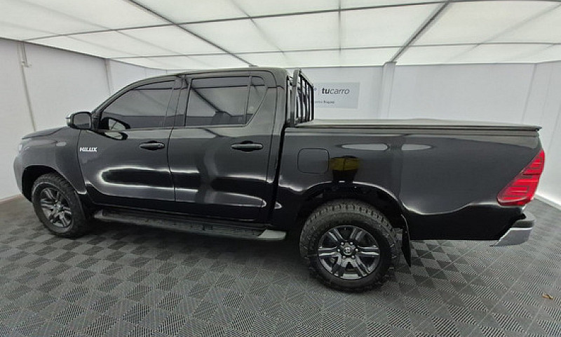 Toyota Hilux 2.4 Die...