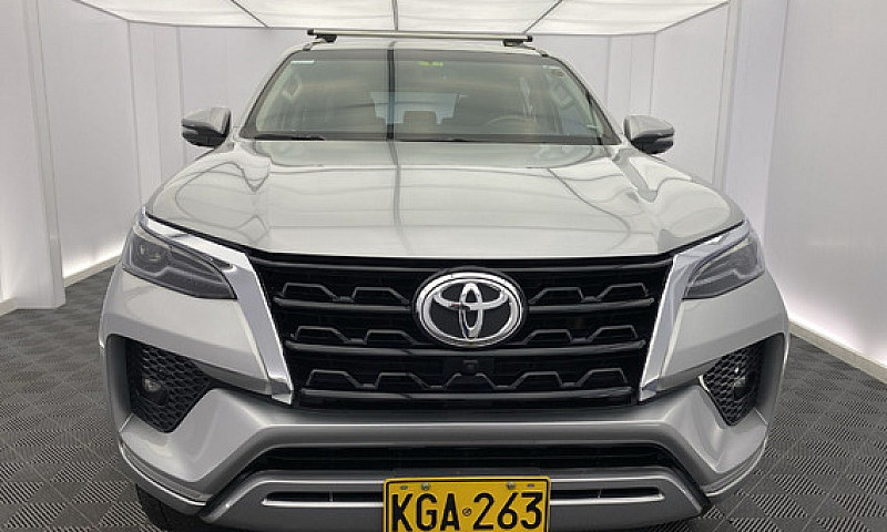 Toyota Fortuner ...