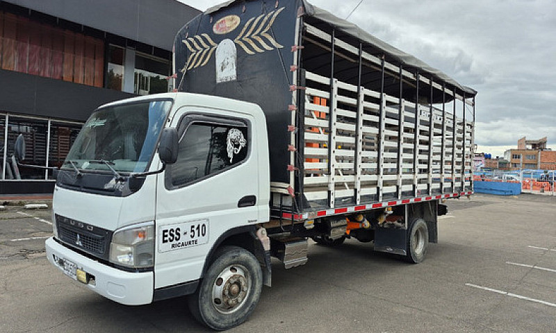 Mitsubishi Fuso 4.9 ...