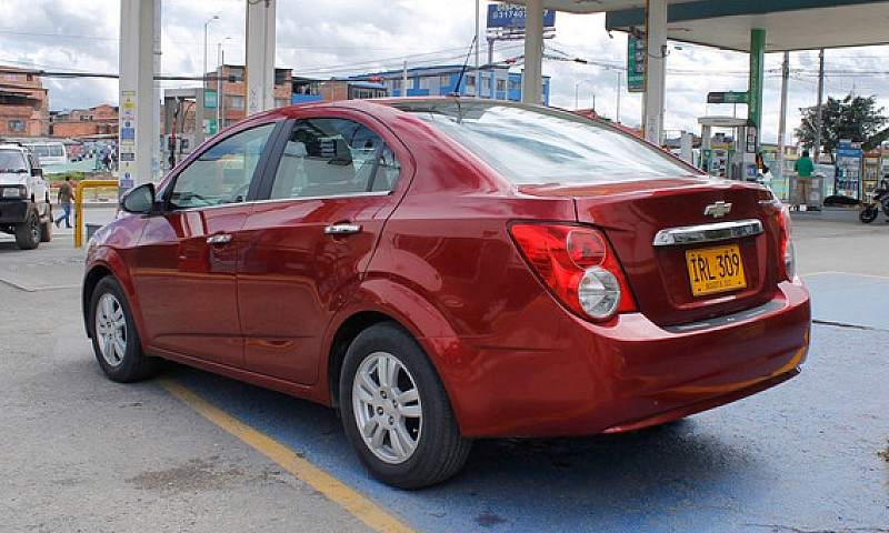 Chevrolet Sonic 1.6 ...