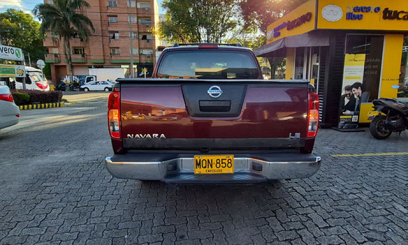 Nissan Navara 2.5 Le...