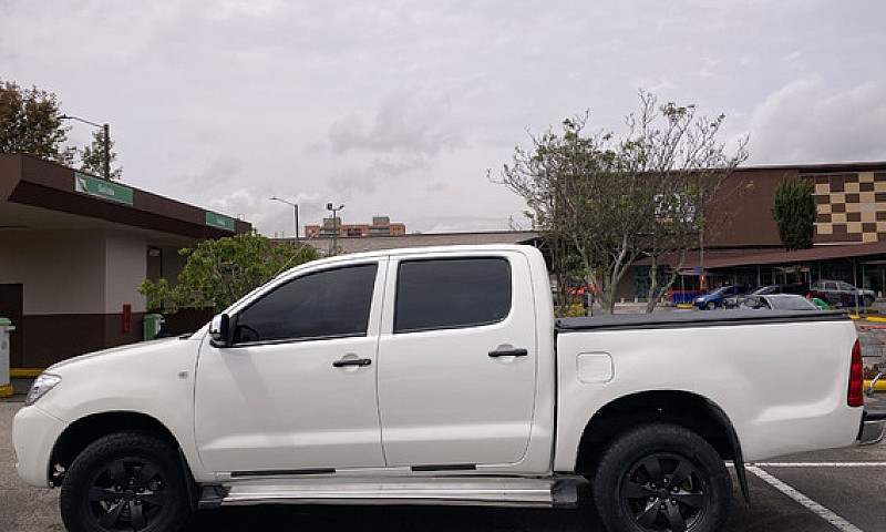 Toyota Hilux 2.5 Imv...