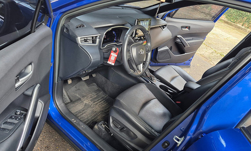 Toyota Corolla Cross...