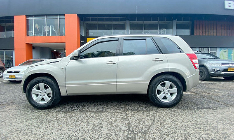 Suzuki Grand Vitara ...