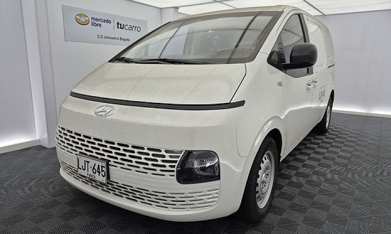 Hyundai Staria 2.2L ...