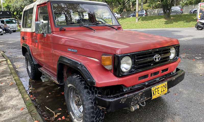 Toyota Land Cruiser ...