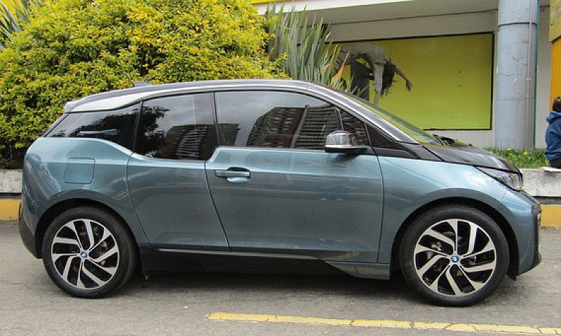Bmw I3 Atelier...