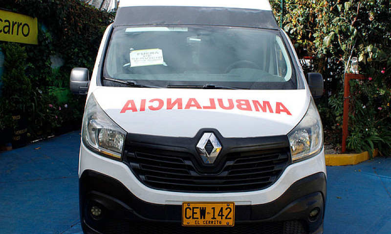 Ambulancia Renault T...