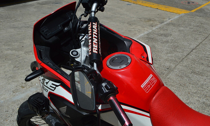 Honda Xre 300 Abs...