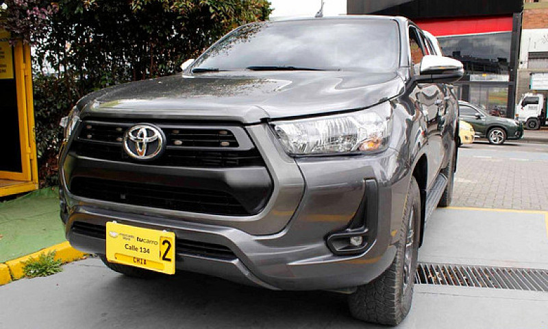 Toyota Hilux 2.4 Mt ...