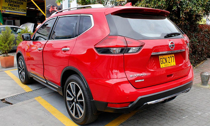 Nissan X-Trail 2.5 E...
