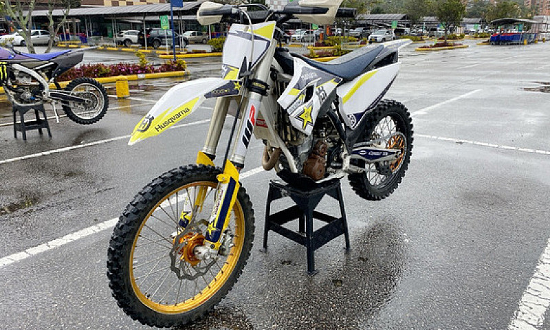 Husqvarna 250 ...