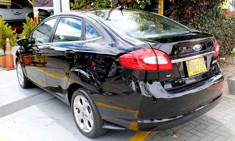 Ford Fiesta Se 2012...