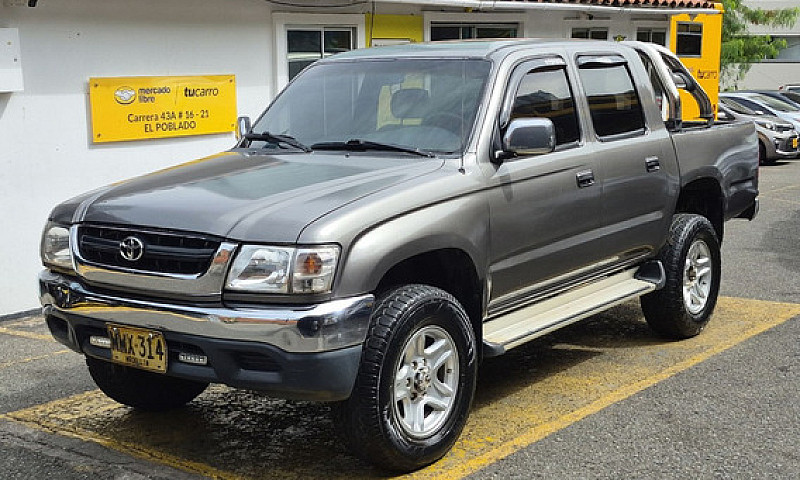 Toyota Hilux 2.4 Ex ...