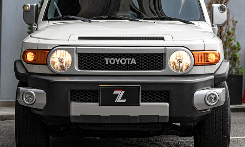 Toyota Fj Cruiser 4....